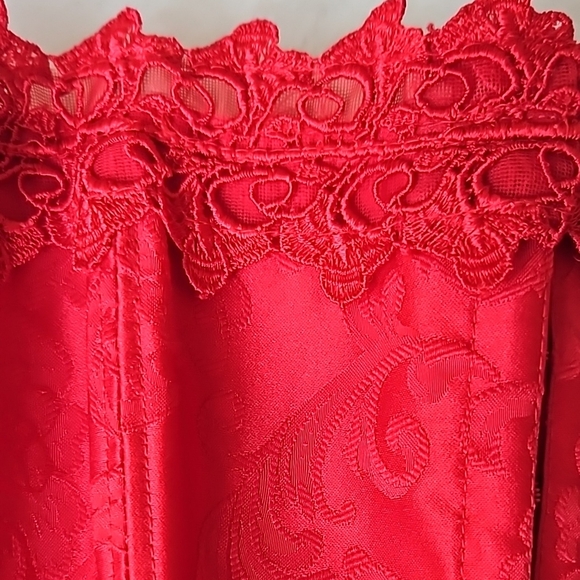 Fredericks of Hollywood Red Lace Corset - Picture 4 of 5